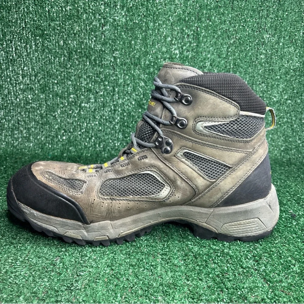 Vasque Hiking Boots Mens Size 13 Gore-Tex Waterproof Vibram‎ Mid Top 7480